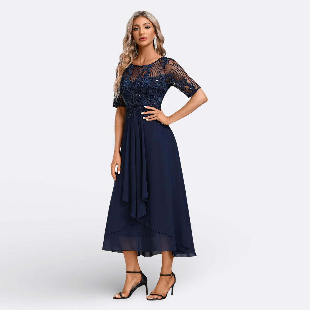 Mariana - Chic Short Sleeve Lace Dress
