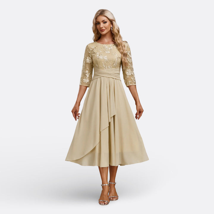 Mariana - Chic Short Sleeve Lace Dress